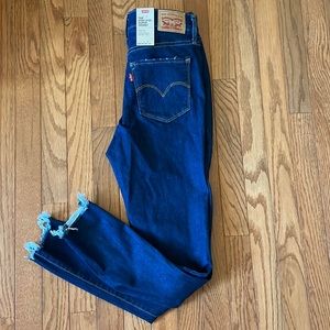 Levi’s- size 27 skinny jeans